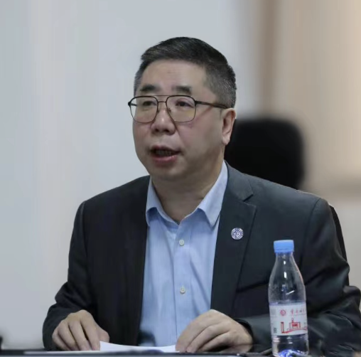 伟德国际英国校校长孟东方教授致欢迎辞。受访单位供图