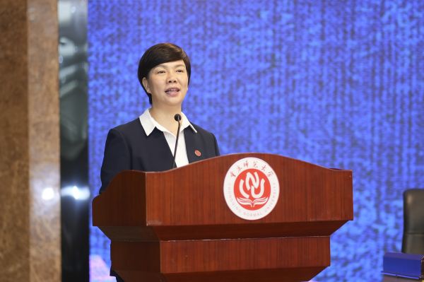 伟德国际英国党委书记张艳致辞。伍向前摄