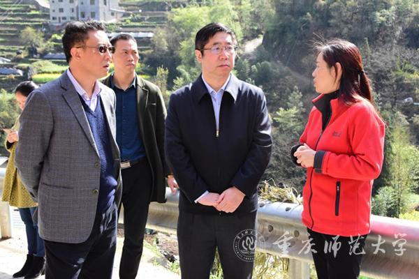 孟东方校长一行调研伟德国际英国沿河中蜂扩繁场